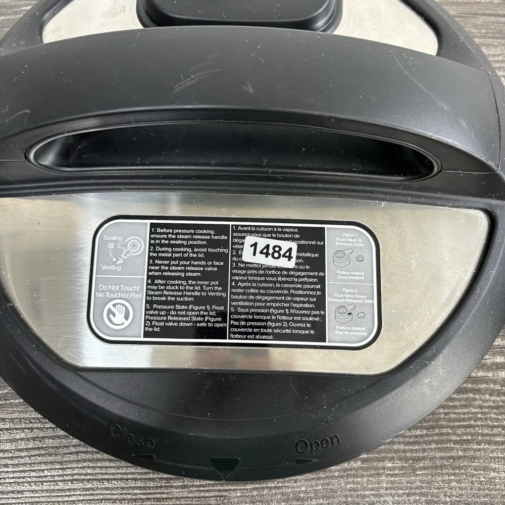 Instant Pot IP-DUO60 V3 6 qt Pressure Cooker Replacement Part Lid With Gasket